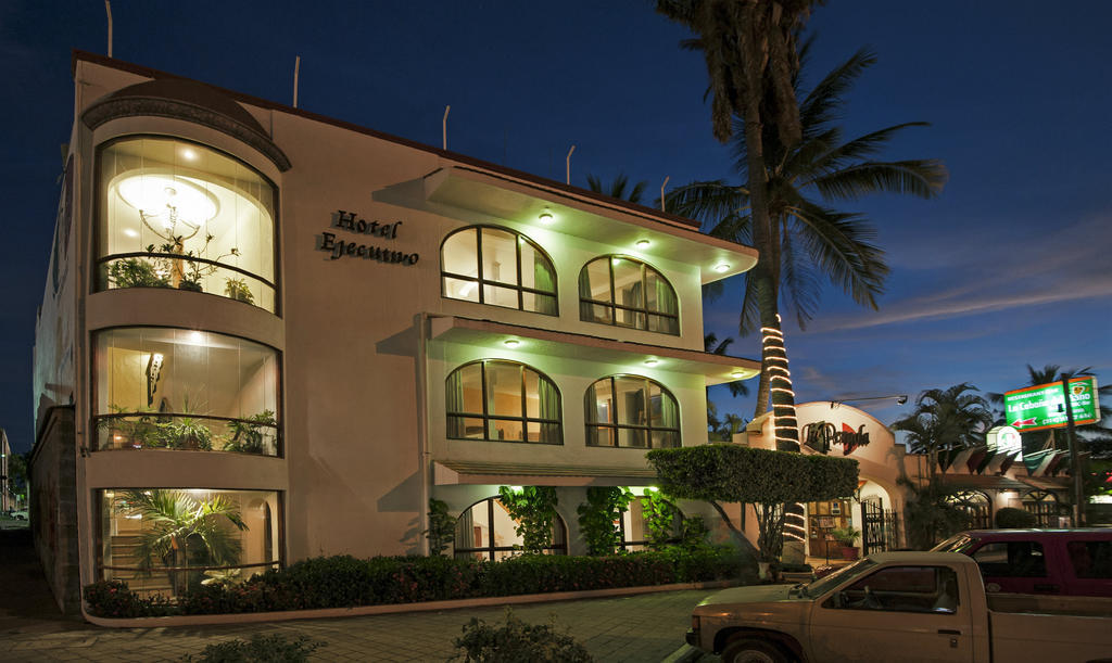 Hotel La Pergola Manzanillo Exterior foto